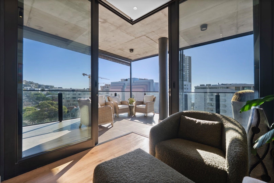 2 Bedroom Property for Sale in Sea Point Western Cape